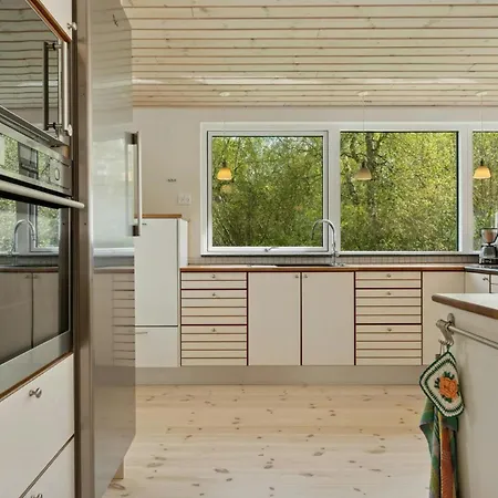 Сasa de vacaciones With Views Over Arreso *