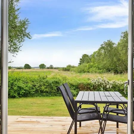 Сasa de vacaciones With Views Over Arreso